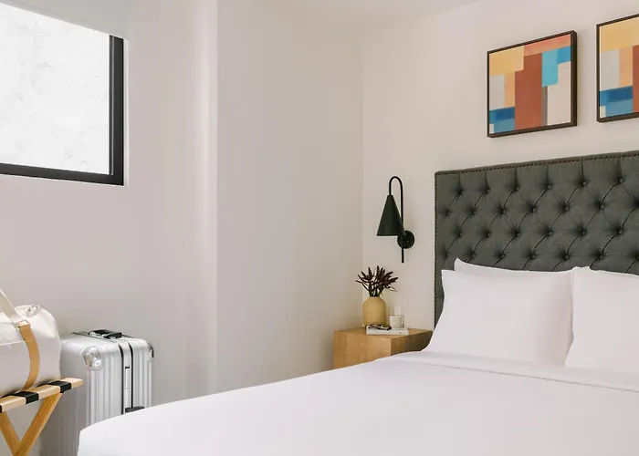 Hotel Sonder Cascada Mexico City